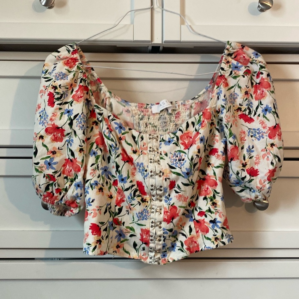 Floral top
